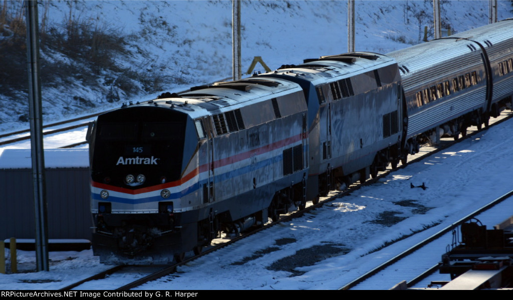 A close-up of heritage unit 145 on Amtrak #20(2)